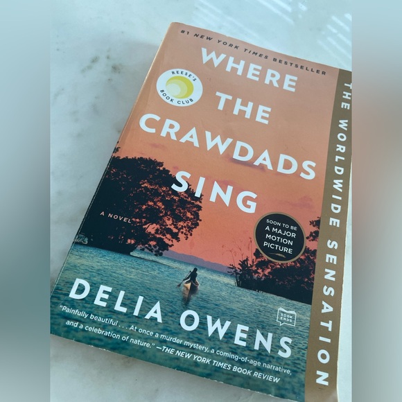 Where the Crawdads Sing by Delia Owens Book - Picture 1 of 2